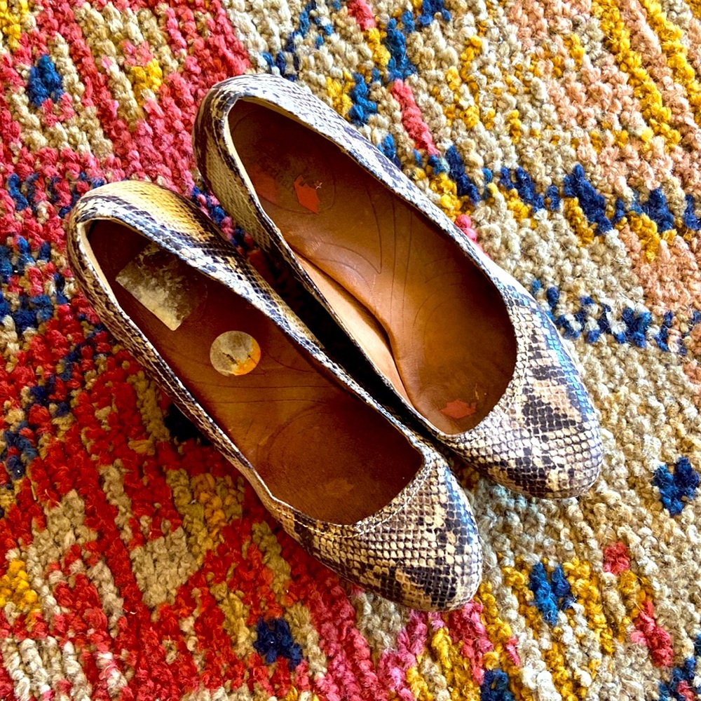 Fierce AF, CLARKS, snake wedges!!